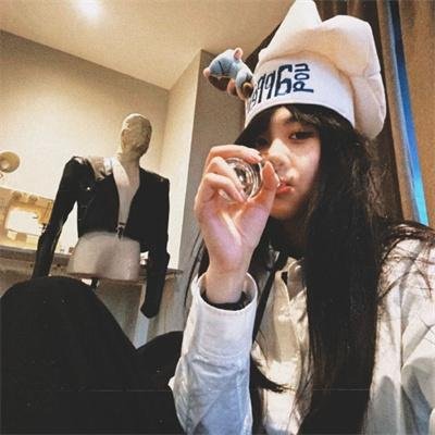 物价贬值后被美女总裁倒追